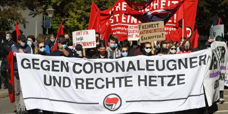 Protesti u Nemačkoj protiv uvođenja novih mera zbog koronavirusa