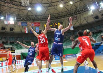 Zvezda deklasirala Cibonu u Zagrebu (VIDEO)
