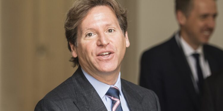 Ambasador SAD u Austriji upozorava na izbornu krađu