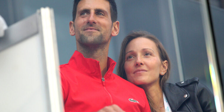 Slika sa tavana: Jelena Đoković objavila fotku iz mladosti, Novak joj poklonio 1001 ružu (FOTO)