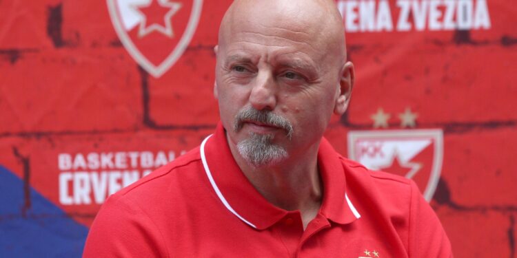 Obradović: Da pokušamo da iznenadimo Barselonu