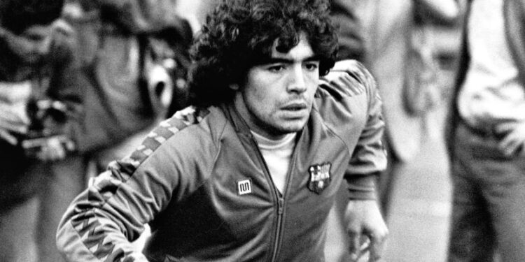 Marakana pamti majstoriju Maradone: Ovako je El Pibe dao legendarni gol Zvezdi (VIDEO)