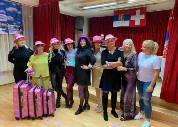 Roze komplet za penziju