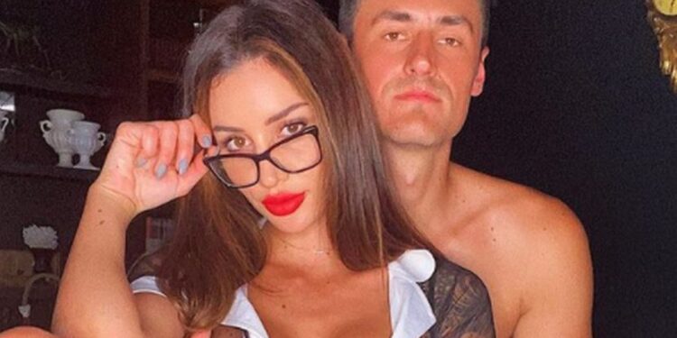 Australijski teniser u novoj 18+ akciji: Tomićeva devojka objavila ekstremno provokativnu fotku (FOTO)