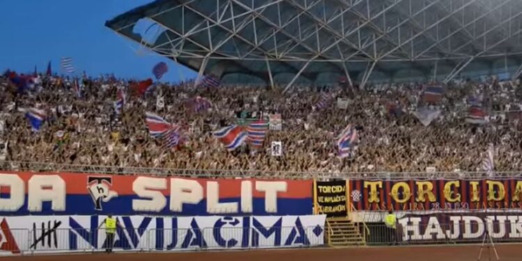 Panjevi ispred Poljuda: Navijači Hajduka besni posle poraza (FOTO)