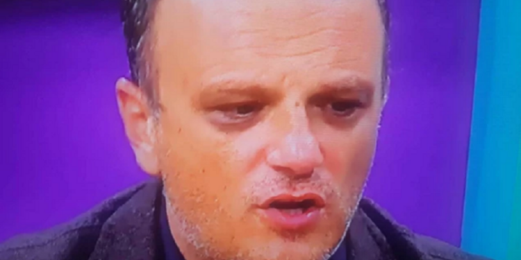 Bio je beskućnik, majka mu je umrla na rukama: Nakon razvoda, emotivnom ispovešću nikoga nije ostavio ravnodušnim (VIDEO)