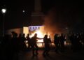 Zapaljena zgrada Centralne banke u Parizu (VIDEO)