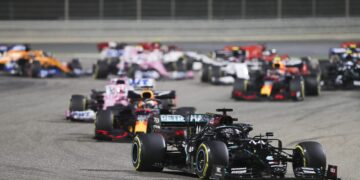 Hamilton slavio u “paklu” Bahreina: Jeziv incident Grožana i maler Peresa obeležili trku (FOTO)