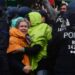 Haos u Berlinu! Demonstranti viču: Merkelova mora da ode (VIDEO)