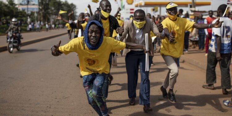 Uganda: Uhapšen popularni pevač, predsednički kandidat
