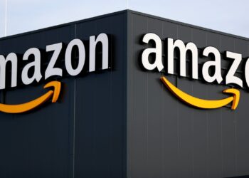 Amazon daje 500 miliona dolara za bonuse radnicima