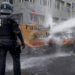 Haos na ulicama Frankfurta: Policija vodenim topom na demonstrante (VIDEO)