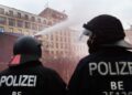 Sukobi razjarenih Nemaca i policije u Berlinu se nastavljaju (FOTO/VIDEO)