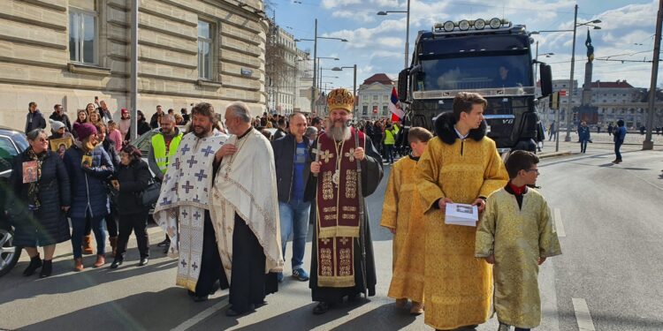 Bogusluženja bez vernika, izuzetak za pravoslavce za Božić