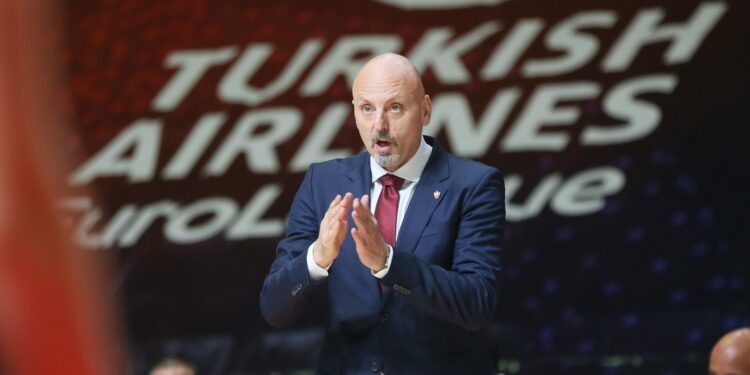 Kod trećeg faula Voldena „gubimo glavu“: Obradović nije mnogo hteo o suđenju posle Olimpijakosa
