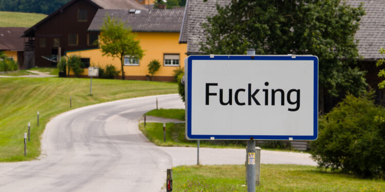 “Fucking” i dalje meta vandala