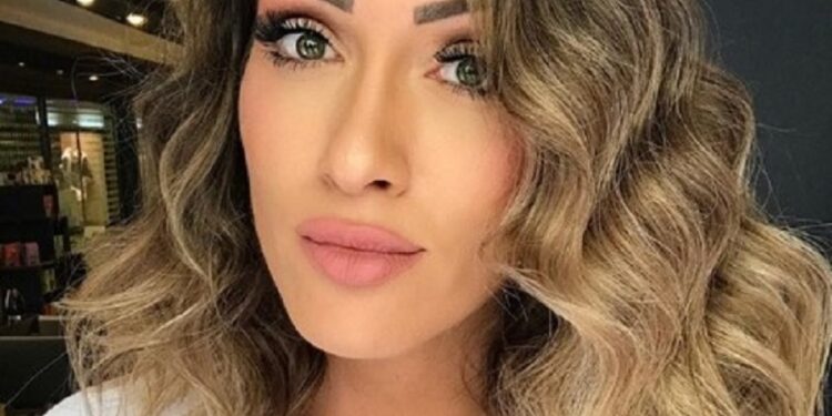 Isplivala fotka poznate voditeljke pre svih operacija, ovaj detalj svi komentarišu! (FOTO)