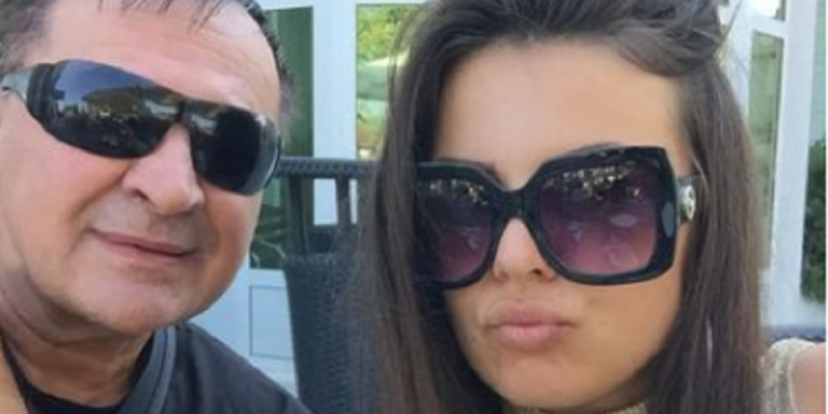 Folkera ponele strasti sa 30 godina mlađom, glumac uhvaćen u preljubi, a pevač je dobio ćerku koju u životu nije video