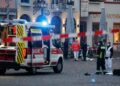 Tragedija sa dve verzije: Devojčica (12) u Kragujevcu ispala kroz prozor dok je kačila novogodišnje ukrase?