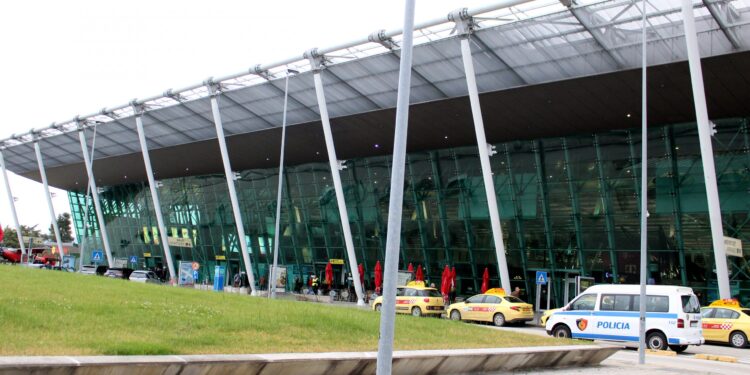 Albanska firma preuzela aerodrom “Majka Tereza”