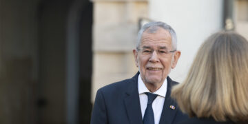 Van der Belen zahteva “dobro promišljeni plan”