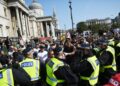 Automobilom uleteo u grupu pešaka u Londonu, hitne službe na terenu (FOTO, VIDEO)