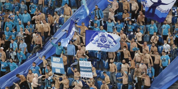 Ovde je svaka reč suvišna: Nema navijača, ali tu je nova brutalna koreografija Zenitovih ultrasa (FOTO)