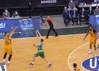 Jović pogodio trojku sa centra, Himki poražen od Žalgirisa (VIDEO)