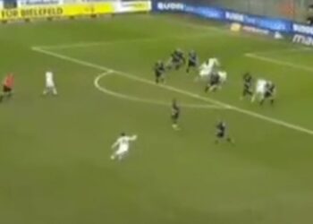 Simultanka Kostića za Ajntraht: Gol Srbina sa preko 20 metara i sjajna asistencija za poluvreme! (VIDEO)