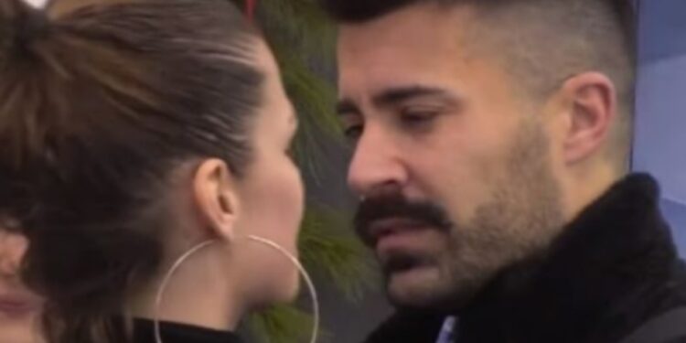 Raskinuli Kenan i Rialda, preko ovoga ne može da mu pređe!
