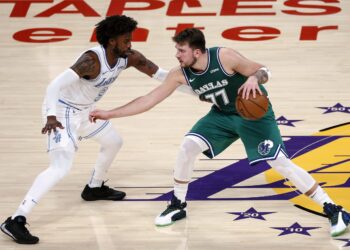 Potpuni kolaps u NBA zbog korone: Odložene još dve utakmice, zakazan sastanak sa udruženjem igrača (FOTO)