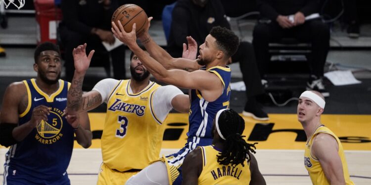 Kari srušio Lebrona i šampione NBA, Luka Dončić neprepoznatljiv (VIDEO)