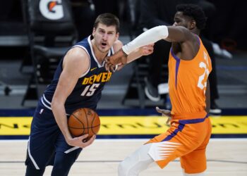 Jokić na skok od novog tripl-dabla u košmaru Denvera, Bogdan neprepoznatljiv, Dončić maestralan (VIDEO)
