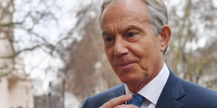 Veliki povratak: Toni Bler se ponovo uključuje u politiku?