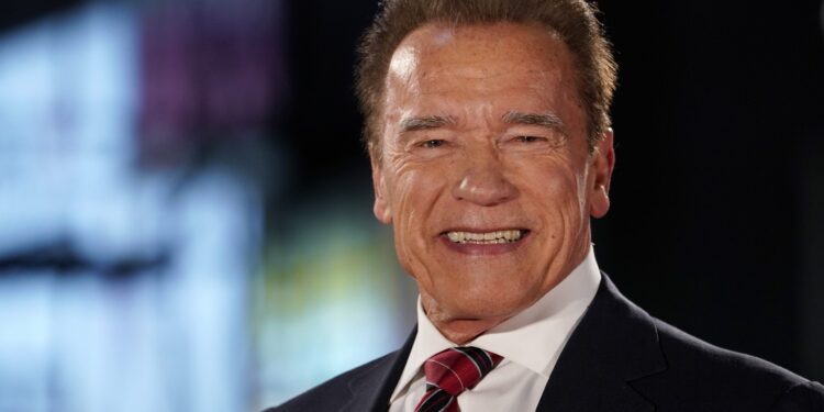 Švarceneger: Upad u Kongres je ravan nacističkim zločinima