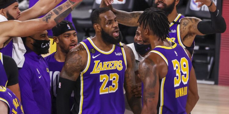 Lejkersi i Lebron bolji od Milvokija i Adetokumba (VIDEO)