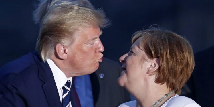 Angela Merkel stala u odbranu Trampa