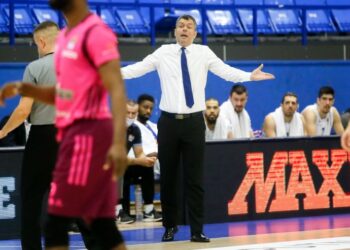 Mijović podneo ostavku, Budućnost bez trenera