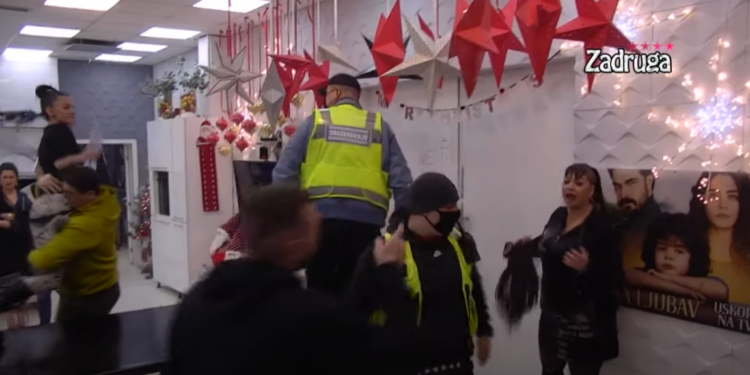Tara i Ša zaratili sa Kulićkama, Miljana skinula kosu Simovoj (VIDEO)