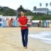 Slike iz Melburna obišle svet: Nole sa peharom prošetao po plaži (FOTO)