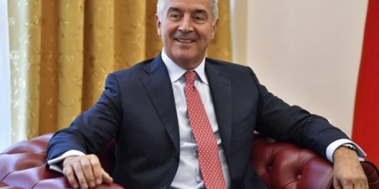Ðukanović čestitao Porfiriju izbor za patrijarha SPC