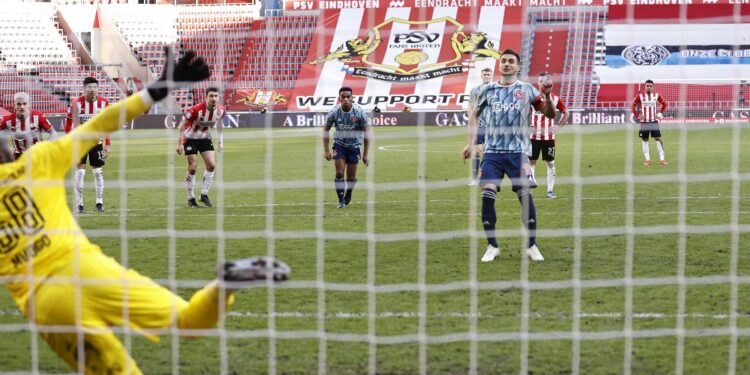 Tadić u 92. minutu doneo bod Ajaksu (VIDEO)