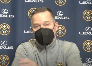 Trener Denvera otkrio šta mu je Jokić rekao usred meča: Morate ga voleti… (VIDEO)