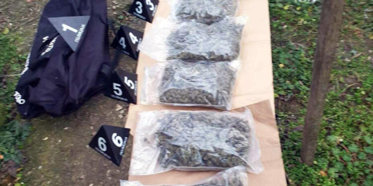 U Kruševcu pronađeno oružje i droga