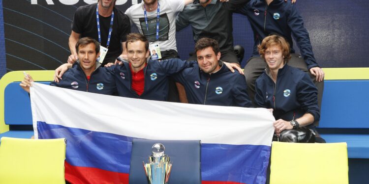 Srbija predala tron Rusima: Medvedev i Rubljov “počistili” Italijane za trofej ATP Kupa (VIDEO)