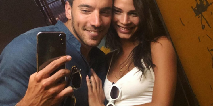 Supruga Vlade Vuksanovića blista u poodmakloj trudnoći (FOTO)