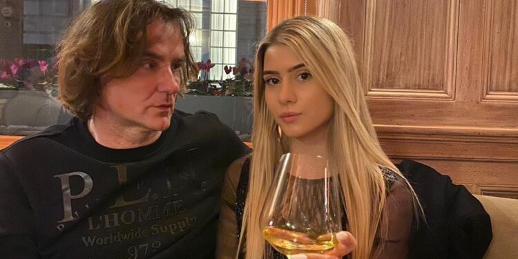 Ne haju za mere: Milica i Željko Mitrović glamuroznom žurkom proslavili 21. rođendan ćerke Kristine (VIDEO)