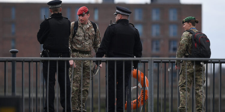 Serija incidenata u Londonu: Devetoro izbodeno, jedan mrtav