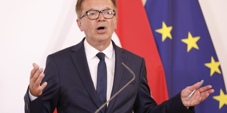 Ministar zdravlja Austrije očekuje novi rast obolelih