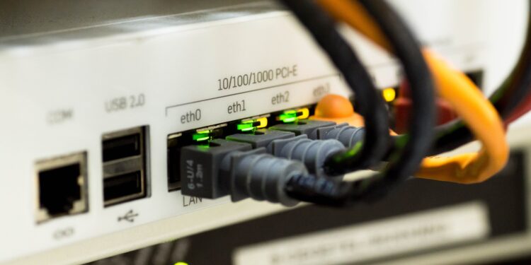 Hakeri „oborili” internet u Austriji